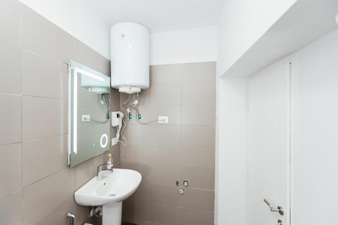New At New Bazaar - Center Apartament Tirana